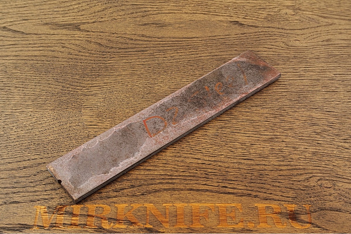 Заготовка для ножа из стали: Bohler K110, размеры 200х40х4мм.